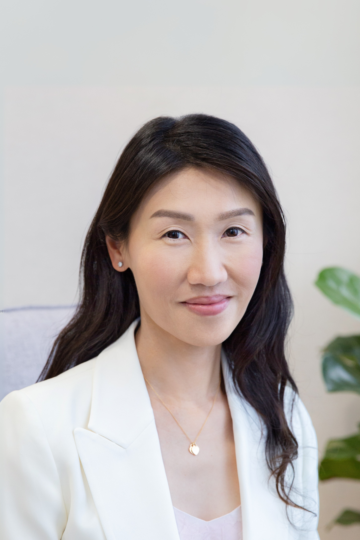 Dr Elisabeth Wong