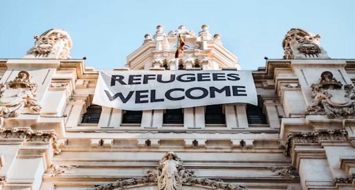 Judge Orders 12000 Refugees