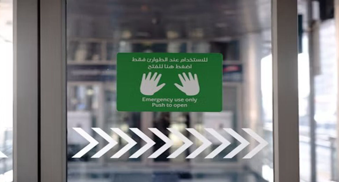 This Sign Shows When a Lift Is Safe to Use